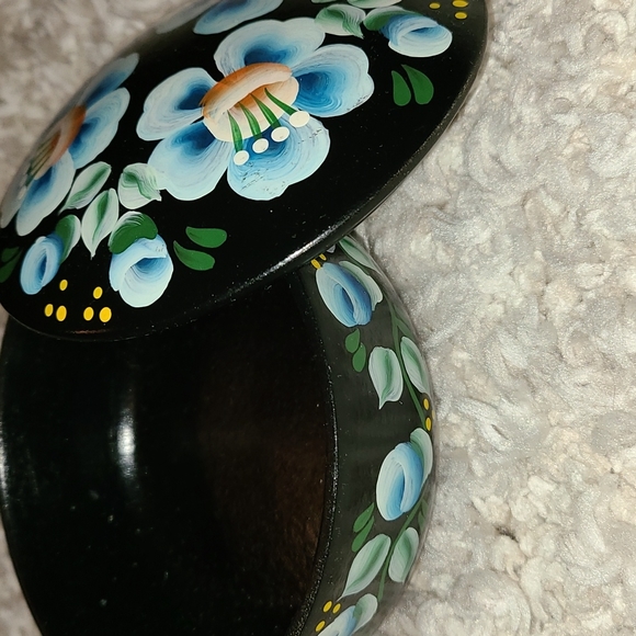 Round floral jewelry box - Picture 9 of 13